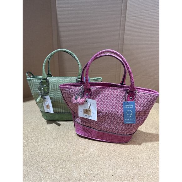 NOS Nine West Mini Tote Bags Purses Set of 2 Pink & Green Organizer Style - Picture 1 of 16